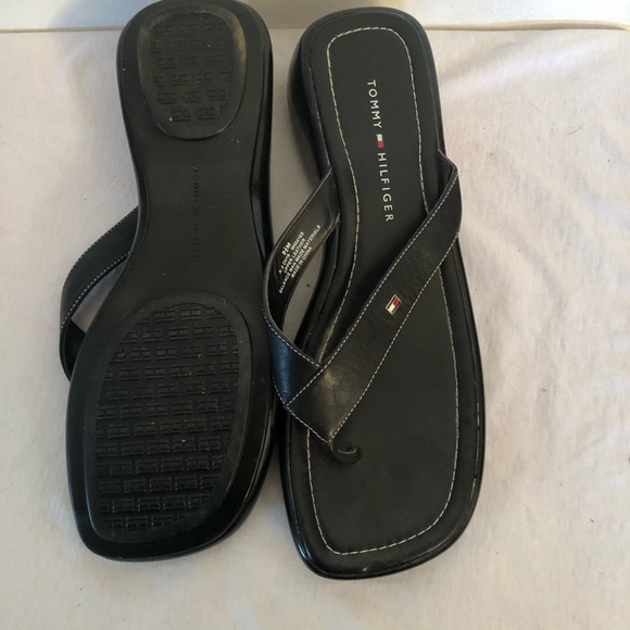 Tommy Hilfiger Sandles - Picture 2 of 4